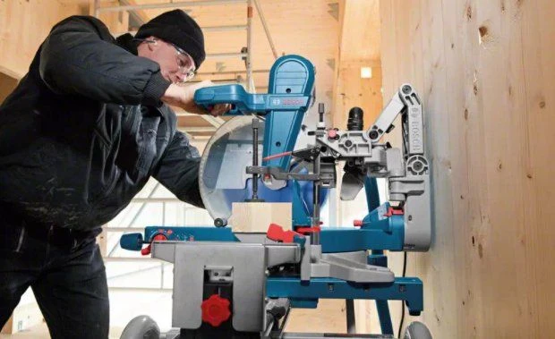 Bosch GCM 12 GDL Afkortzaag - 2000W - 305 X 30mm - 0601B23600 4 Bosch GCM 12 GDL Afkortzaag - 2000W - 305 X 30mm - 0601B23600 - Afbeelding 2