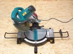 Makita MLS100 Afkortzaag - 1500W - 255 X 30mm -Metabo Winkel 67bafbee195b33a2da1b35658d76d226