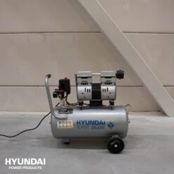 Hyundai 55754 Stille Compressor - 30L - 8bar -Metabo Winkel bd5065f67039a74349c76ef8261e1bb4