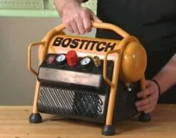 Bostitch MRC6-E Compressor - 1100W - 8 Bar - 6L 7 Bostitch MRC6-E Compressor - 1100W - 8 Bar - 6L -Metabo Winkel dd68ca6936db4f41562107e072c81f79